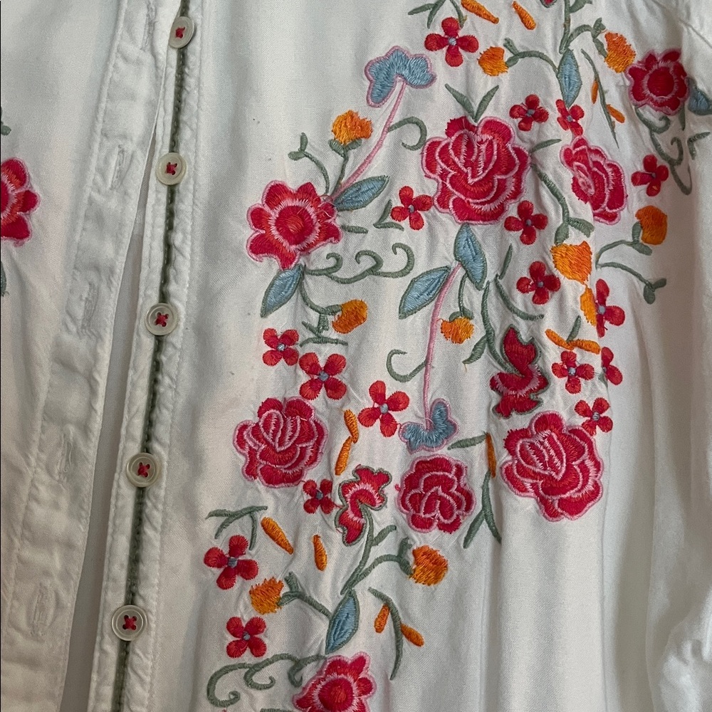🏷 Sundance White Embroidered Button Down Shirt - Picture 4 of 10